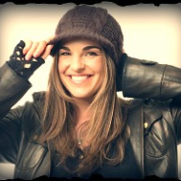 Meet your Posher, Lia - Picture 1 of 1